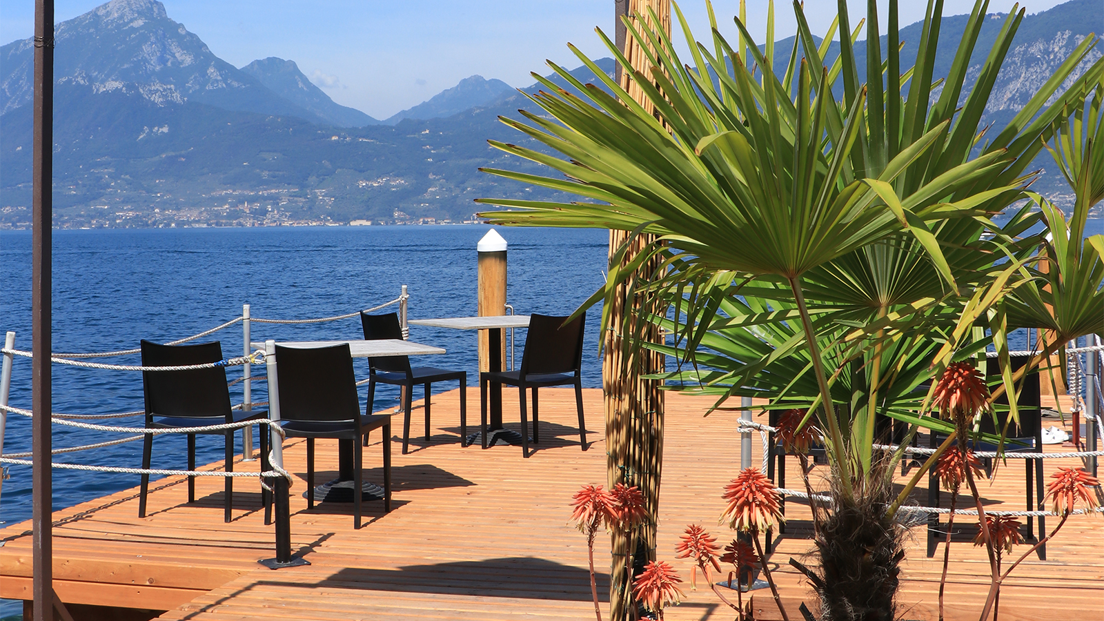 <div style="text-align: right"> 	<strong>Dock & Dine</strong><br /><strong>Jetty Dinner</strong></div>